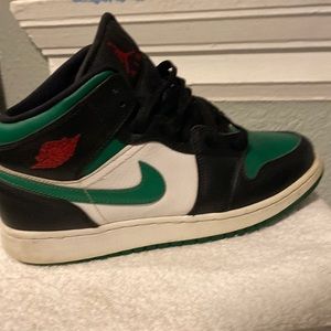 Green toe air Jordan 1 mid